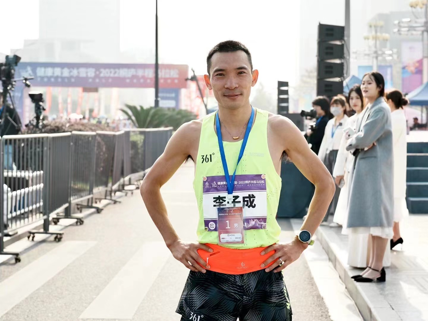 ����ȫ���o(j��)������f�\�ӆT���ӳ�ͩ�]���R�Z��